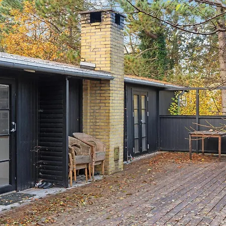 3 Bedroom Awesome In Dom wakacyjny *
